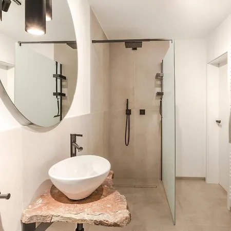 Bright I Sauna I Tv I Kitchen Appartement Gerolstein