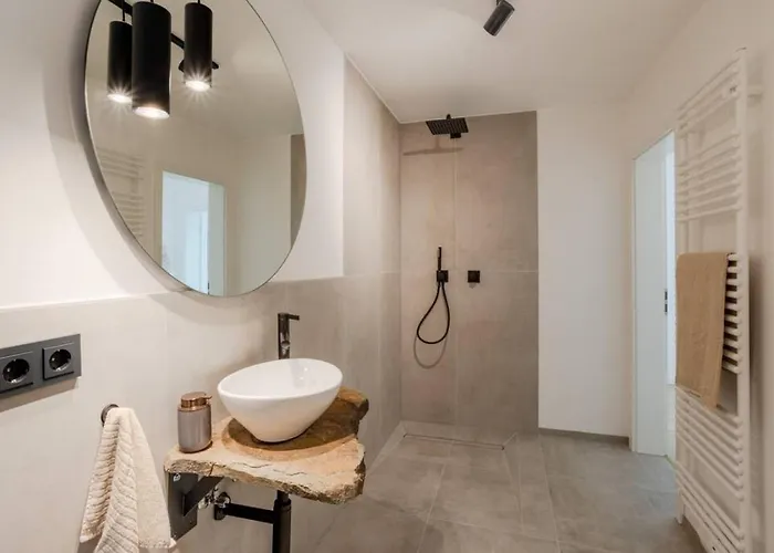 Bright I Sauna I Tv I Kitchen Apartamento *