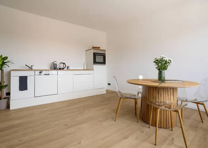 Bright I Sauna I Tv I Kitchen Apartamento *